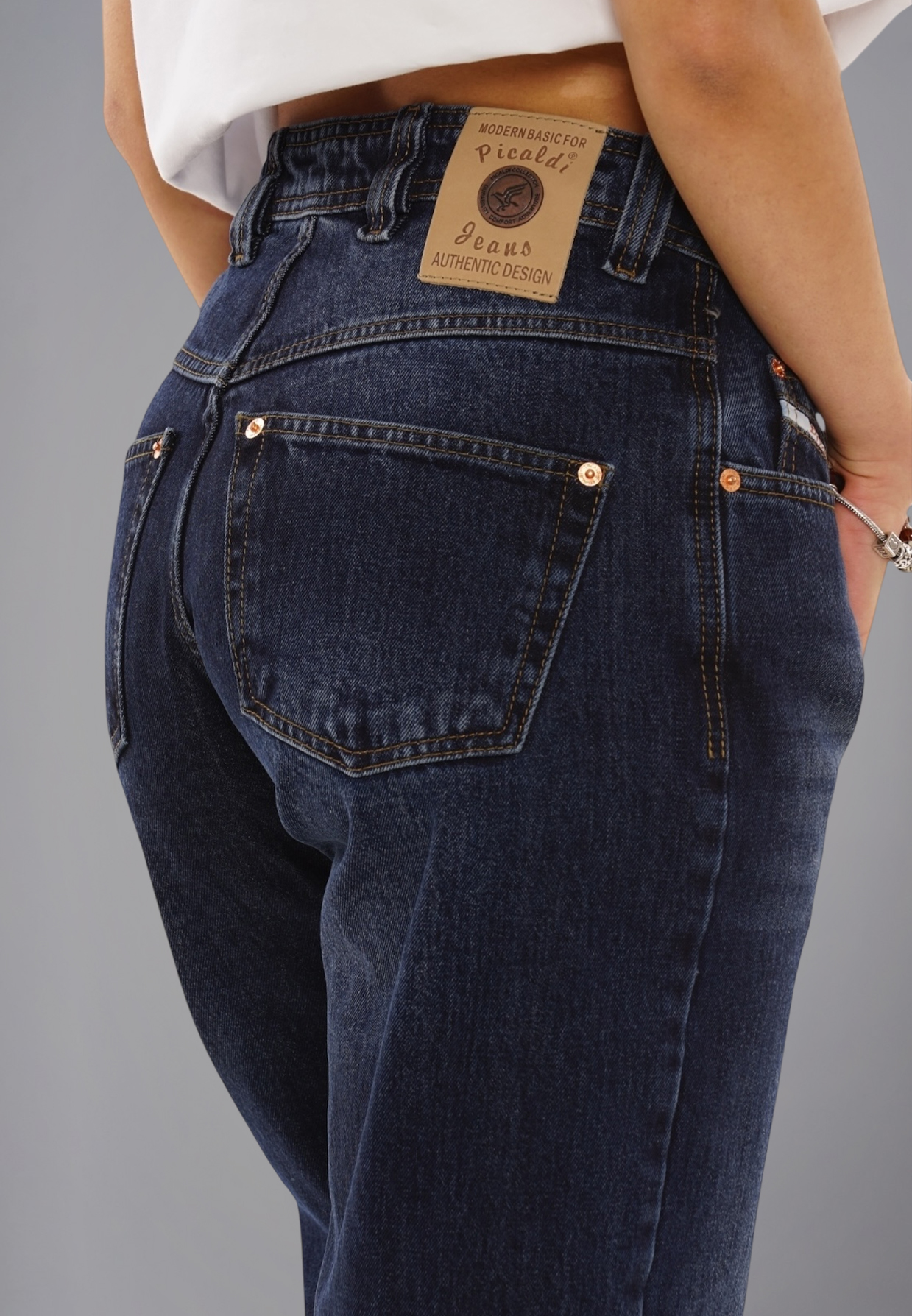 Picaldi Damen Jeans Zicco 471 Hurricane washed dark blue Picaldi Zicco 471 Hurricane Damen Jeans – Loose Tapered Fit Washed Dark Blue W42-L32