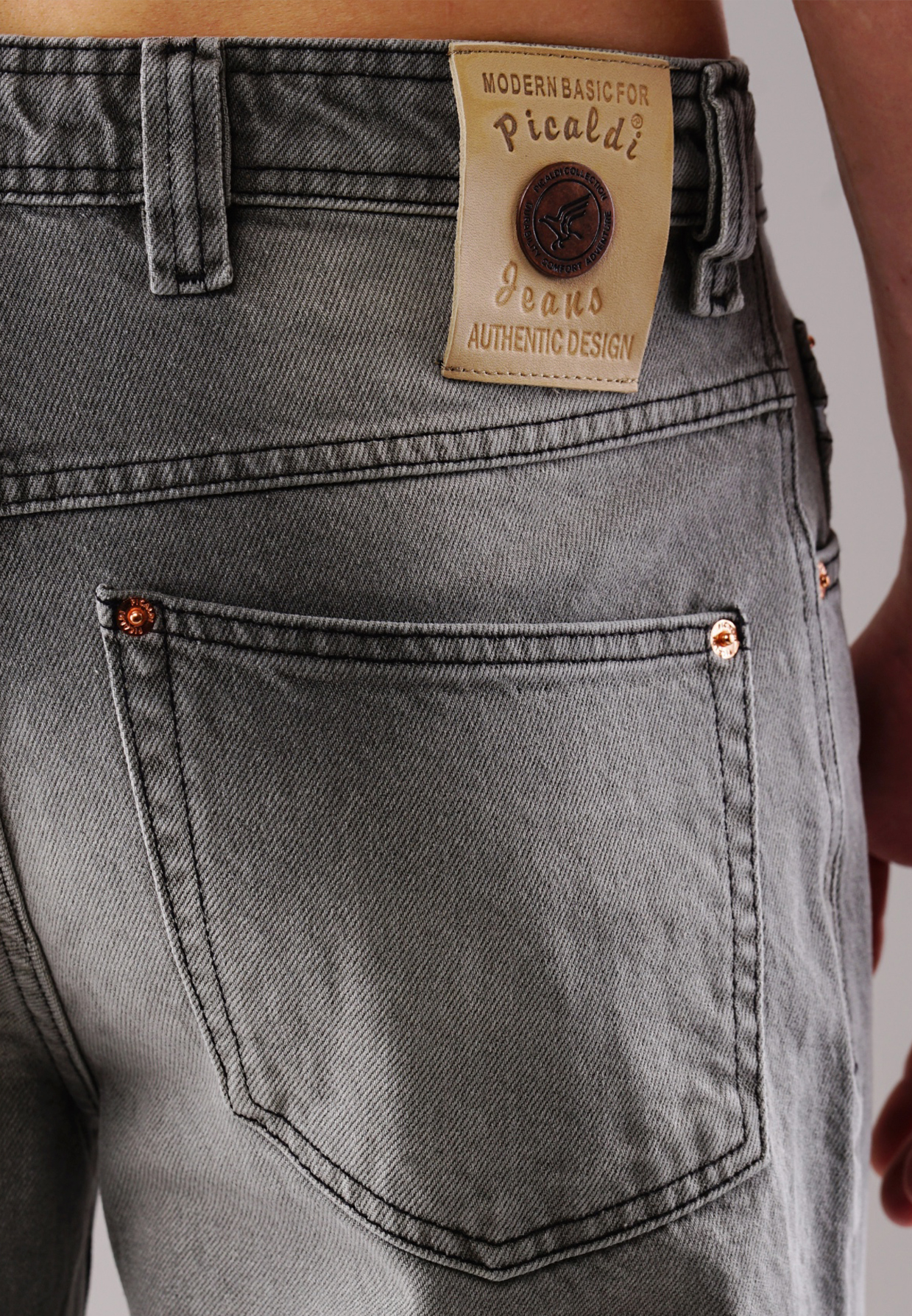 Picaldi Zicco 472 Reyes Herrenjeans - Relaxed-Karottenschnitt in Washed Dark Grey W42-L32