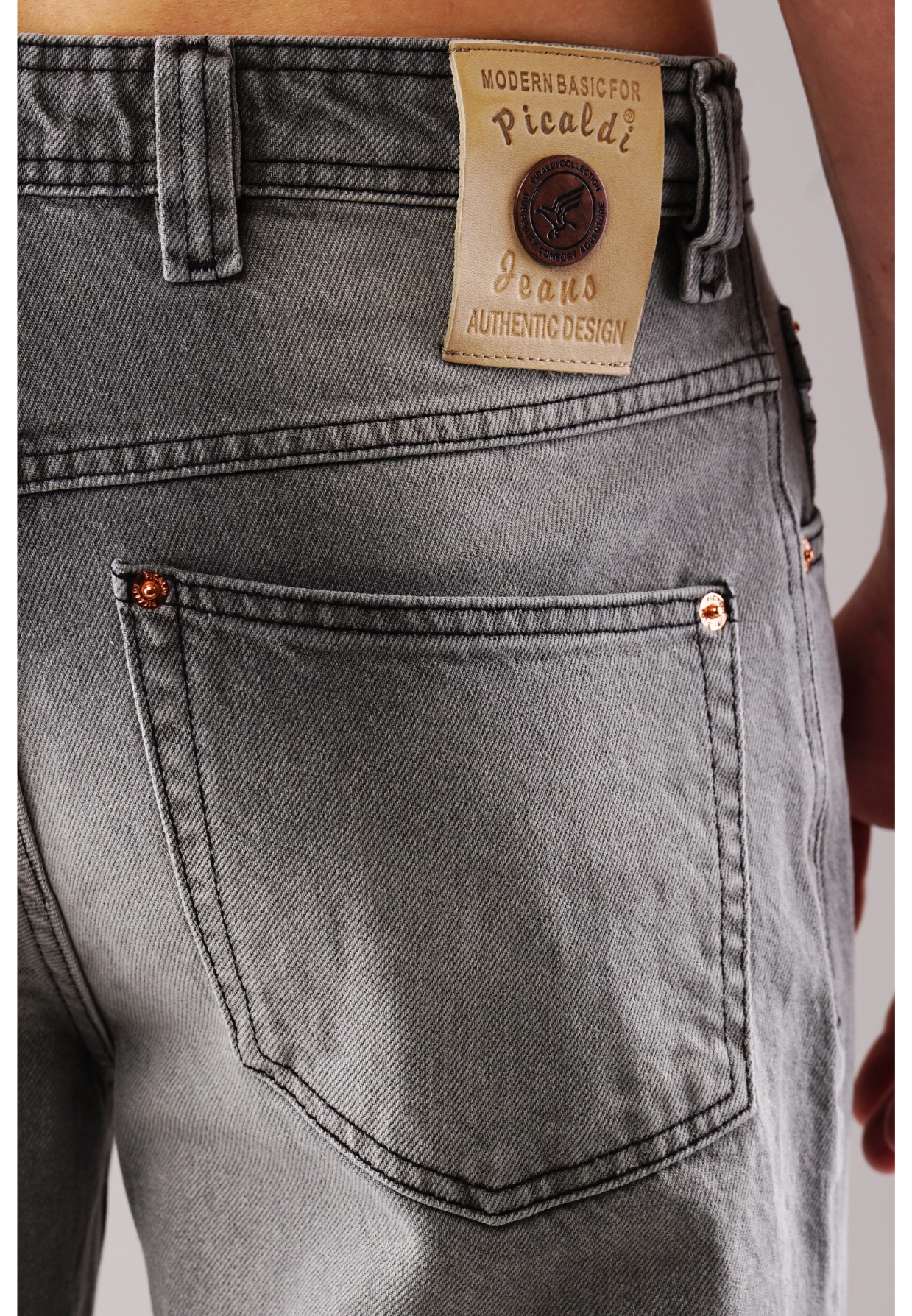 Picaldi Zicco 472 Reyes Herrenjeans - Relaxed-Karottenschnitt in Washed Dark Grey W42-L32