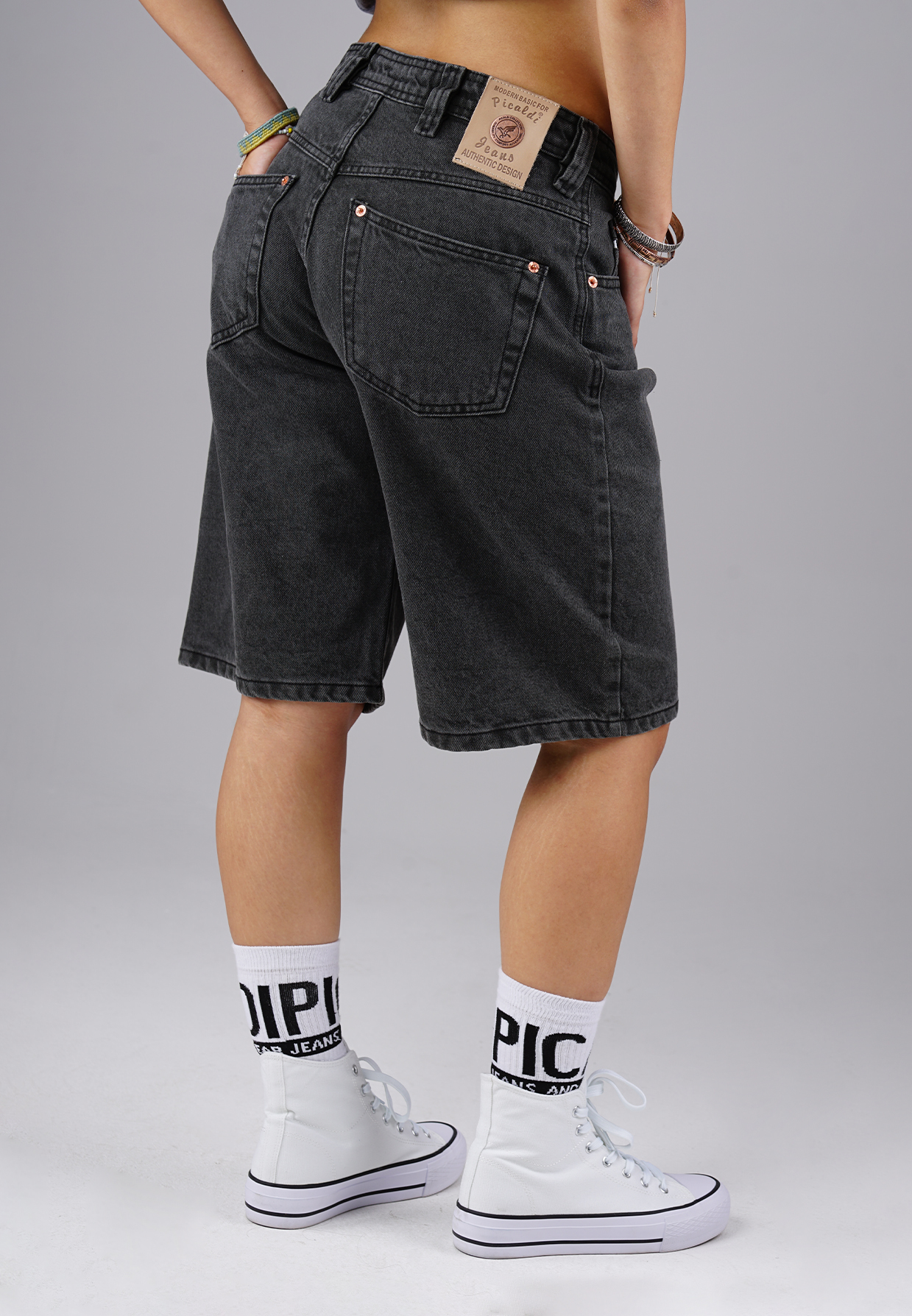 Picaldi Zicco 471 Tint Damen Jeansshorts – Relaxed Fit – Charcoal Greywashed W29 Picaldi Zicco 471 Tint Damen Jeansshorts – Relaxed Fit – Charcoal Greywashed W40