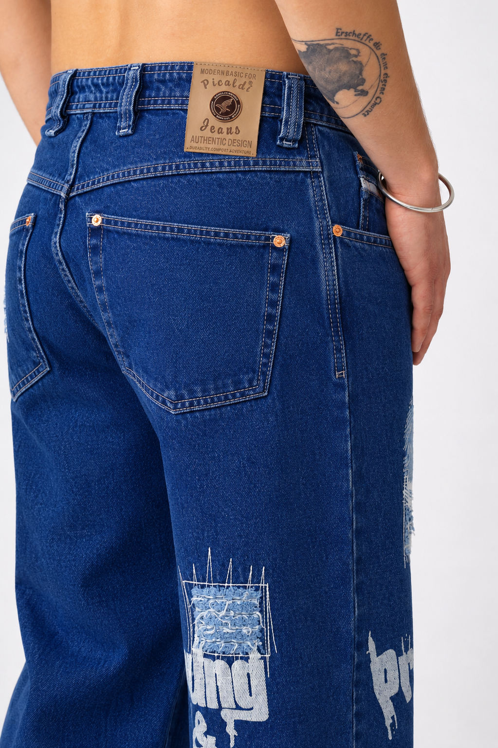 Picaldi Zicco 472 Pathica Herrenjeans - Relaxed-Tapered Fit in Medium Blue Graphic W38-L34